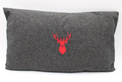 Housse de coussin brodée Tête de Cerf