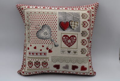 Coussin jacquard coeurs de montagne 45cm x 45cm