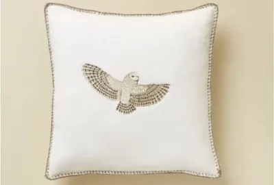 Housse de coussin polaire brodée Envol