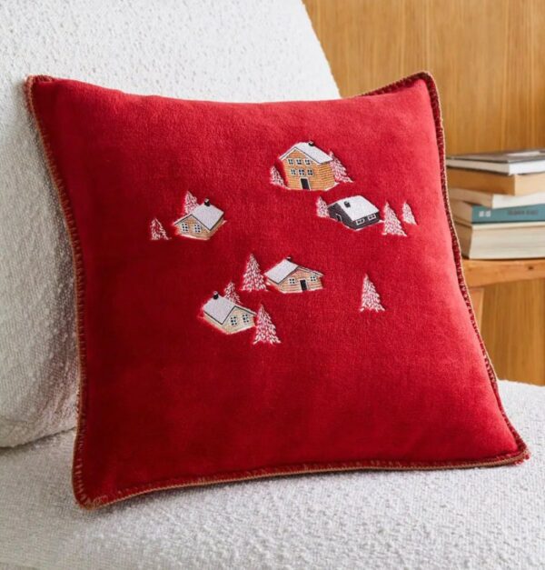 Housse de coussin polaire brodée
