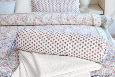 Traversin Pip Studio jaipur flower bleu clair