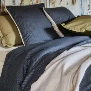Linge de lit Brixton noir rayé avec revers crème
